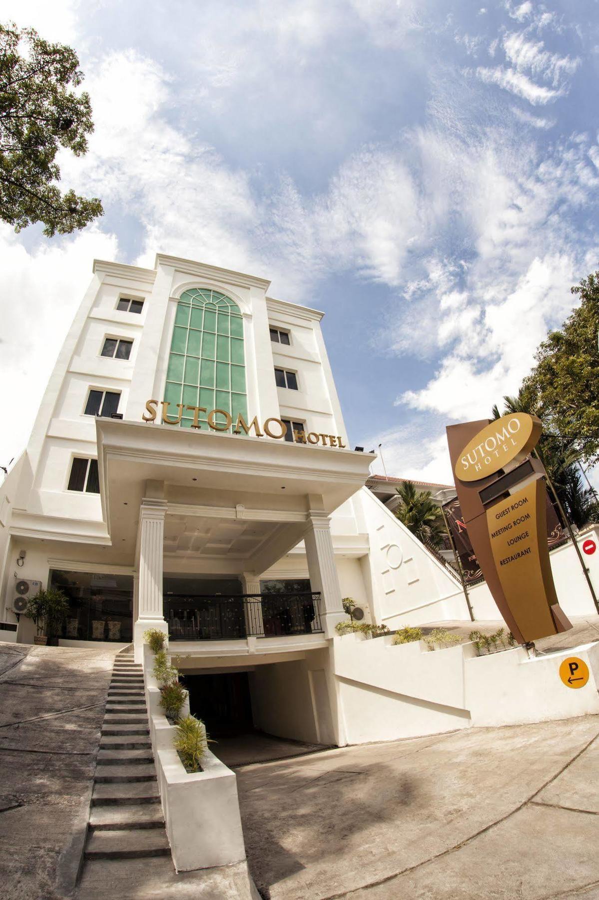 Hotel Sutomo Makassar Eksteriør bilde