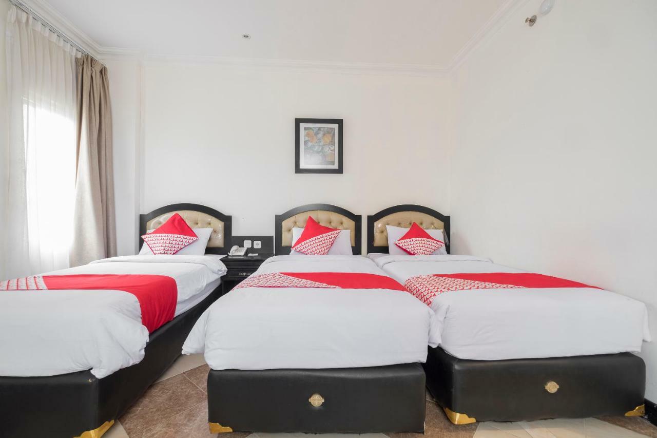 Hotel Sutomo Makassar Eksteriør bilde